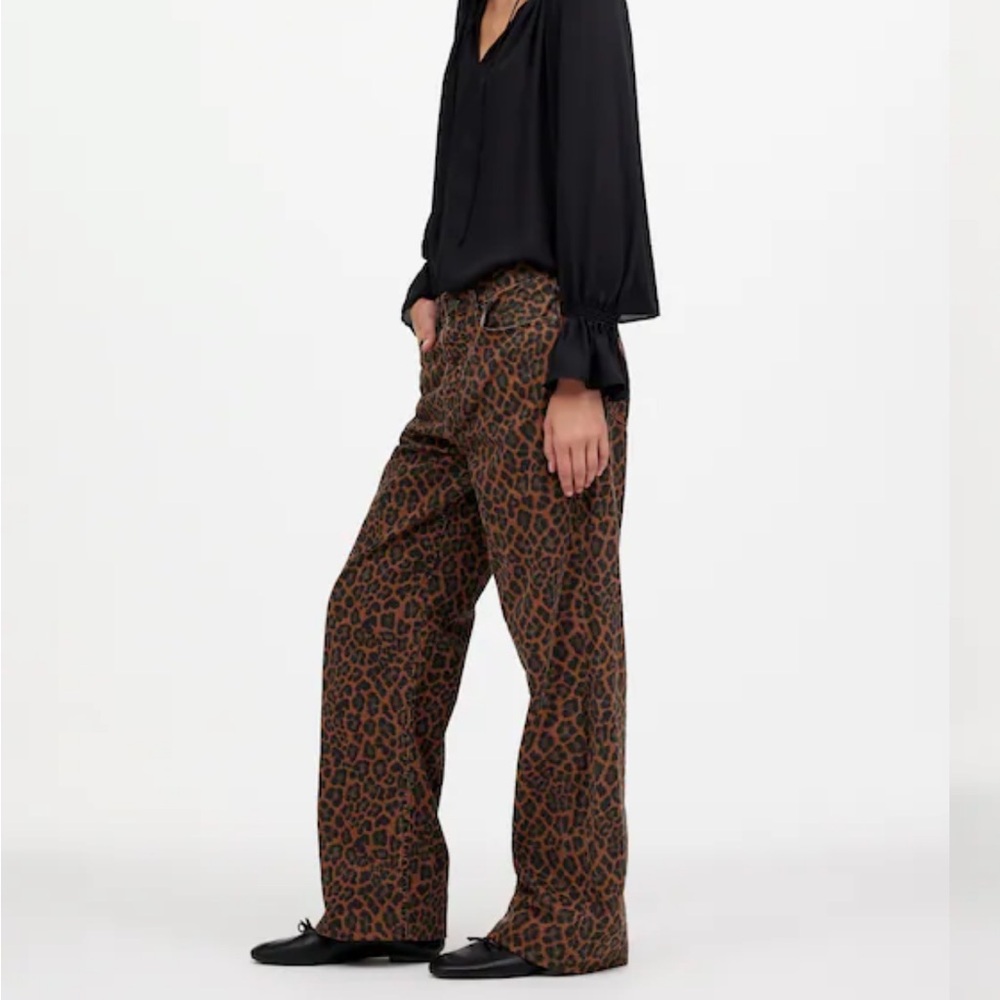 Low-Slung Baggy Jeans - Picture 3 of 6